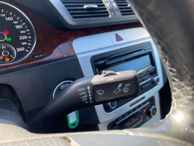 Volkswagen Passat 2010 года, 189 365 км - вид 11