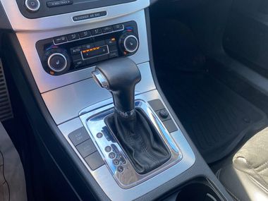 Volkswagen Passat 2010 года, 189 365 км - вид 13