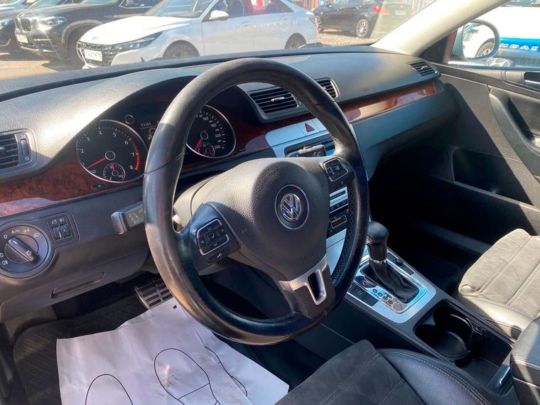 Volkswagen Passat 2010 года, 189 365 км - вид 10