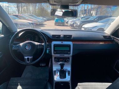 Volkswagen Passat 2010 года, 189 365 км - вид 7