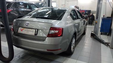Skoda Octavia 2017 года, 181 591 км - вид 3