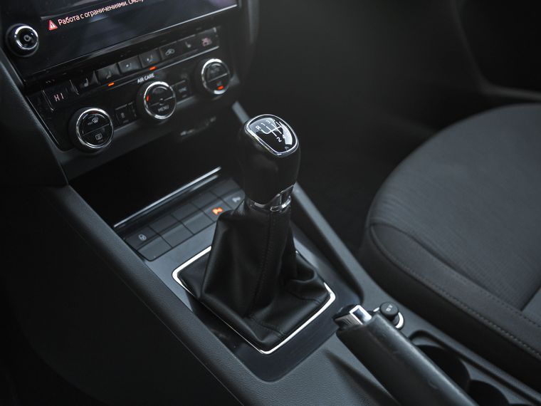 Skoda Octavia 2017 года, 181 591 км - вид 9