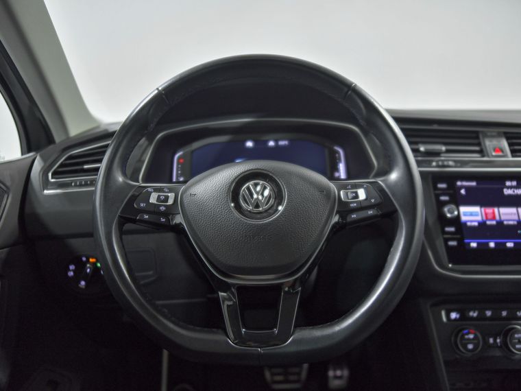 Volkswagen Tiguan 2020 года, 58 639 км - вид 9