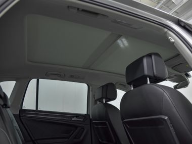 Volkswagen Tiguan 2020 года, 58 639 км - вид 19