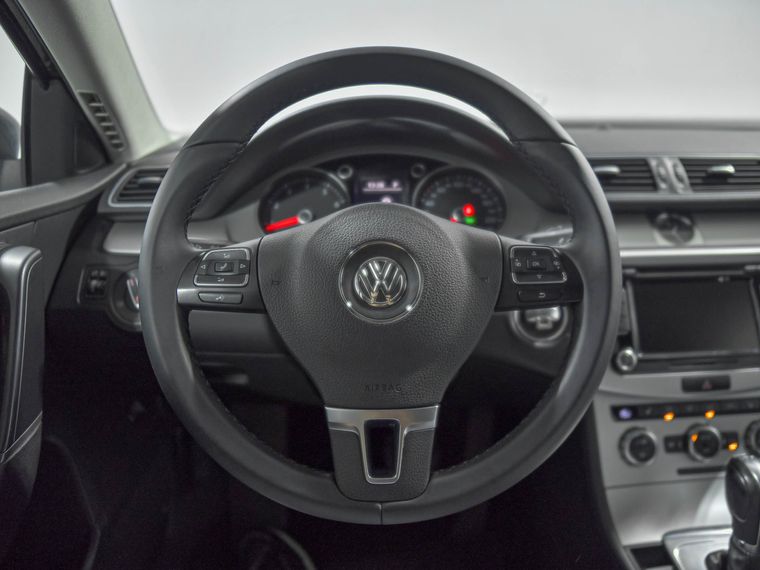 Volkswagen Passat 2012 года, 245 538 км - вид 9