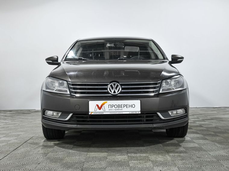 Volkswagen Passat 2012 года, 245 538 км - вид 3