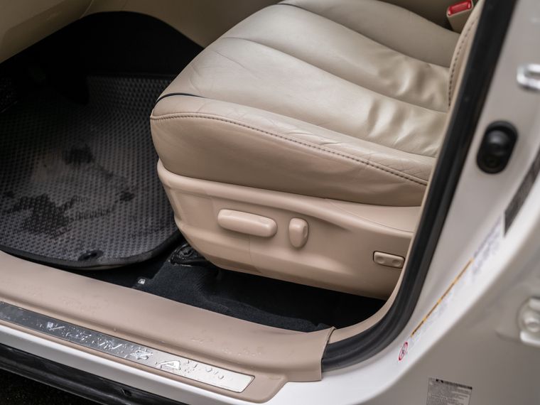 Toyota Venza 2013 года, 240 875 км - вид 13