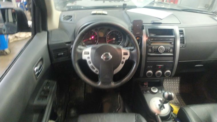 Nissan X-Trail 2010 года, 196 843 км - вид 5