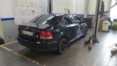 Volkswagen Polo 2011 года, 153 912 км - вид 3