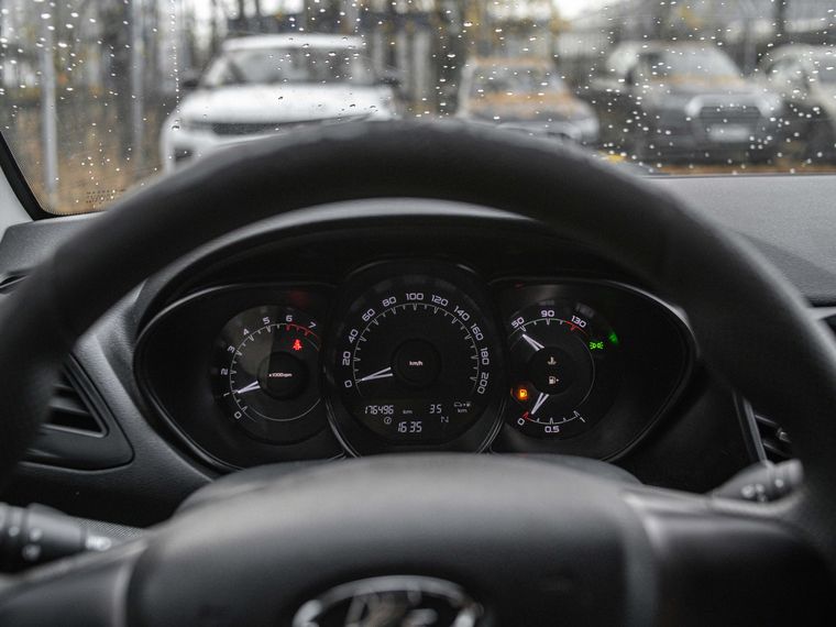 ВАЗ (LADA) Vesta 2016 года, 180 000 км - вид 4