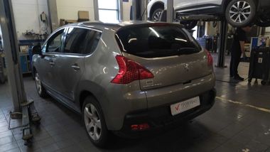Peugeot 3008 2012 года, 189 272 км - вид 4