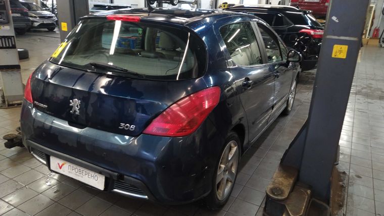 Peugeot 308 2009 года, 144 407 км - вид 3