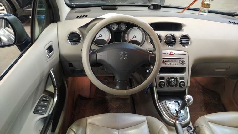 Peugeot 308 2009 года, 144 407 км - вид 5