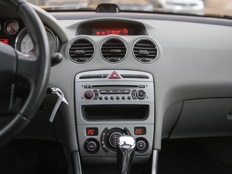 Peugeot 308 2009 года, 144 407 км - вид 8