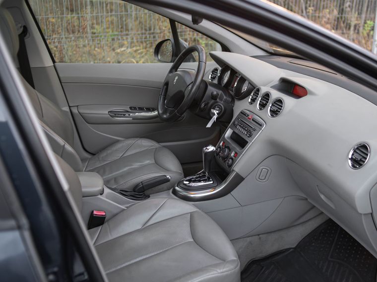 Peugeot 308 2009 года, 144 407 км - вид 13