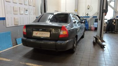 Hyundai Accent 2009 года, 220 000 км - вид 3