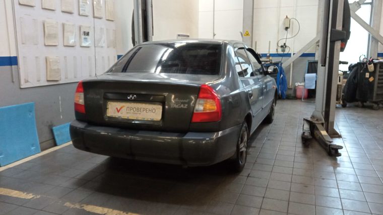 Hyundai Accent 2009 года, 220 000 км - вид 3