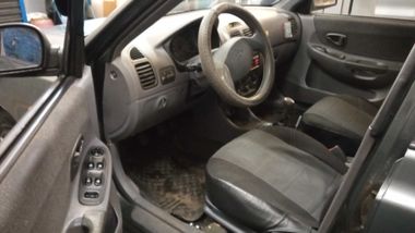 Hyundai Accent 2009 года, 220 000 км - вид 5