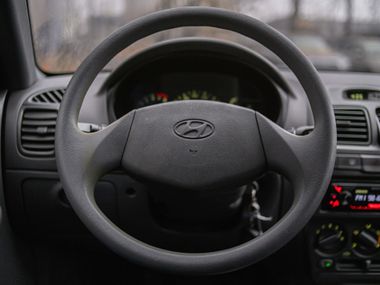 Hyundai Accent 2009 года, 220 000 км - вид 6