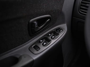 Hyundai Accent 2009 года, 220 000 км - вид 9