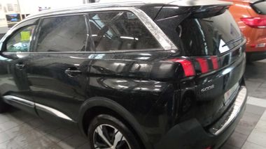 Peugeot 5008 2018 года, 97 925 км - вид 4