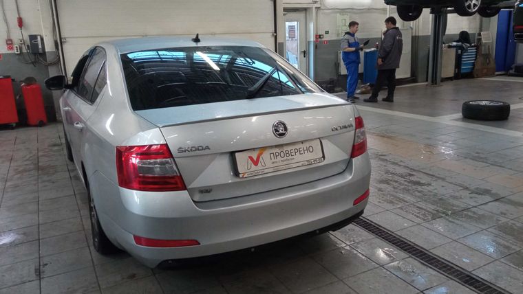 Skoda Octavia 2014 года, 178 000 км - вид 4