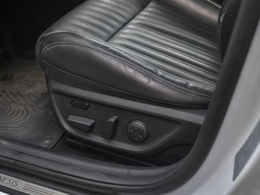 Genesis G70 2019 года, 157 822 км - вид 14