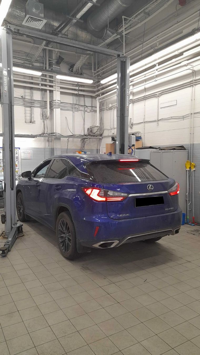 Lexus RX 2017 года, 173 000 км - вид 3