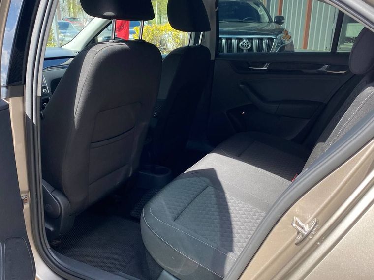 Skoda Rapid 2018 года, 152 485 км - вид 16