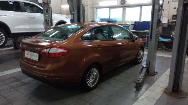 Ford Fiesta 2016 года, 180 000 км - вид 3