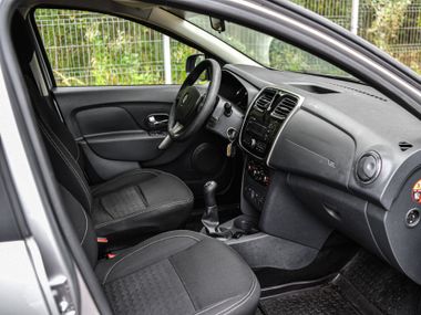 Renault Logan 2016 года, 139 000 км - вид 12