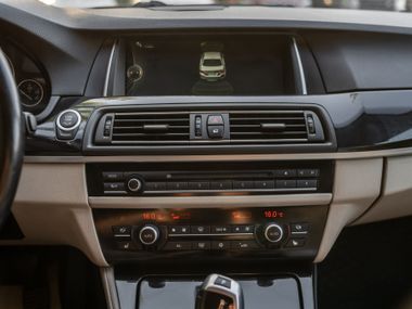 BMW 5 серия 2010 года, 150 000 км - вид 8