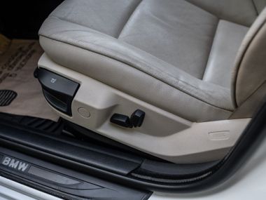 BMW 5 серия 2010 года, 150 000 км - вид 11