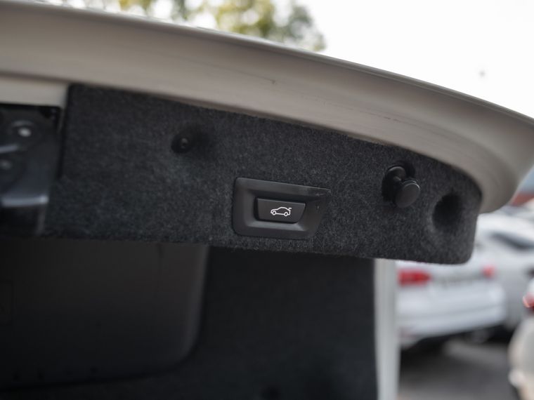 BMW 5 серия 2010 года, 150 000 км - вид 16