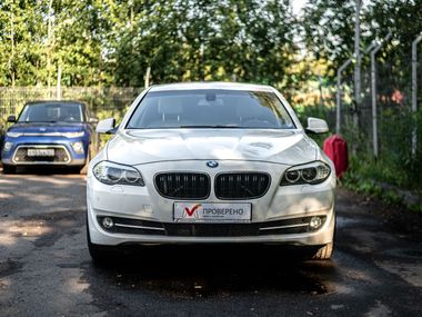 BMW 5 серия 2010 года, 150 000 км - вид 3
