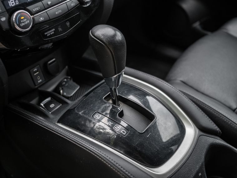 Nissan X-Trail 2016 года, 141 229 км - вид 10