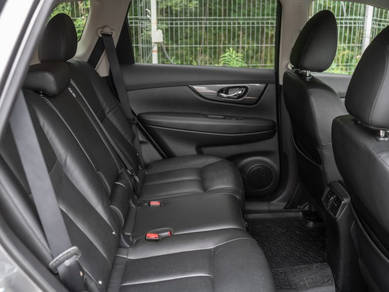 Nissan X-Trail 2016 года, 141 229 км - вид 16