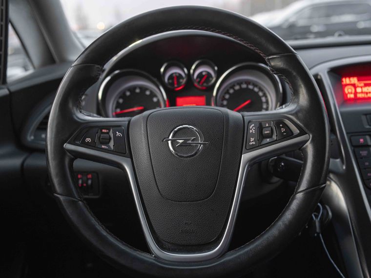 Opel Astra 2011 года, 175 561 км - вид 6