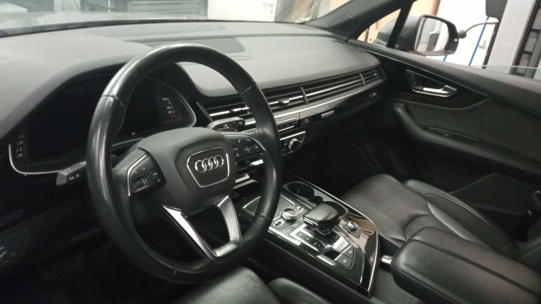 Audi Q7 2018 года, 130 115 км - вид 5