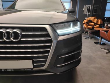 Audi Q7 2018 года, 135 059 км - вид 5