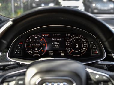 Audi Q7 2018 года, 135 059 км - вид 5