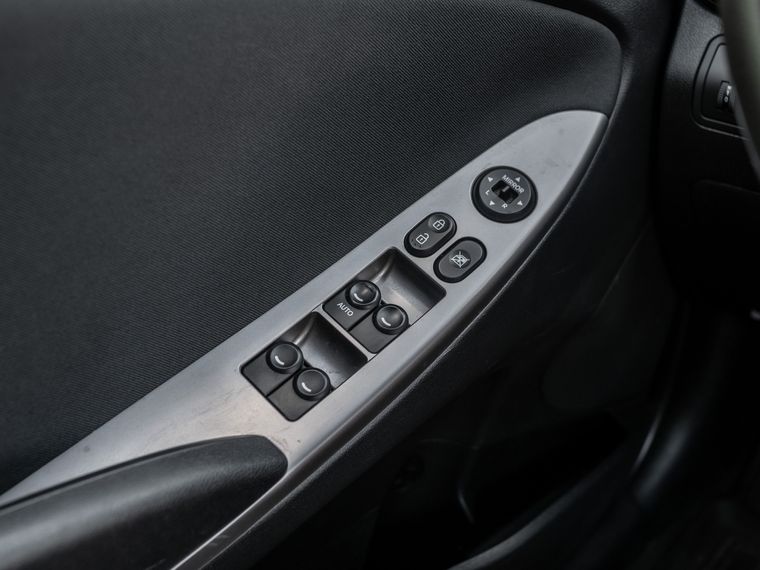 Hyundai Solaris 2015 года, 137 718 км - вид 10