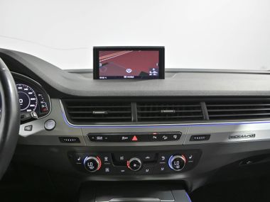 Q7