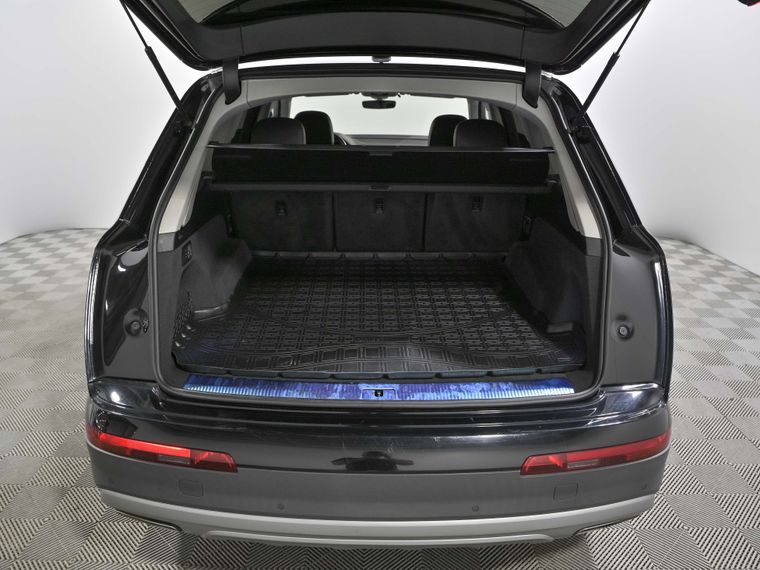 Q7