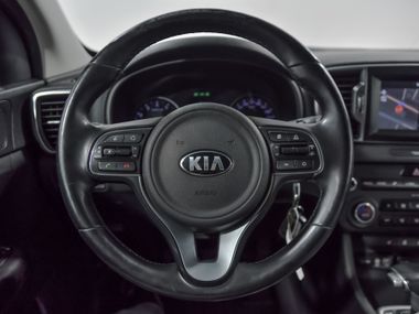 KIA Sportage 2017 года, 117 100 км - вид 9