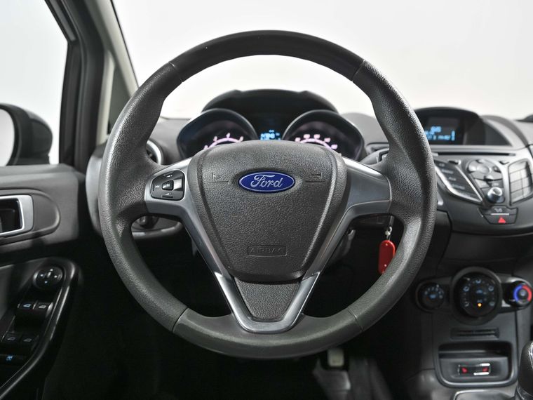 Ford Fiesta 2015 года, 147 805 км - вид 8
