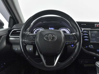 Toyota Camry 2018 года, 219 075 км - вид 10