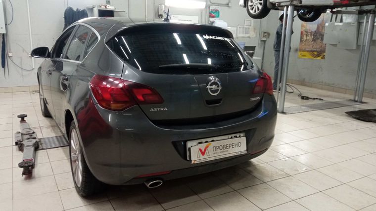 Opel Astra 2011 года, 185 536 км - вид 3