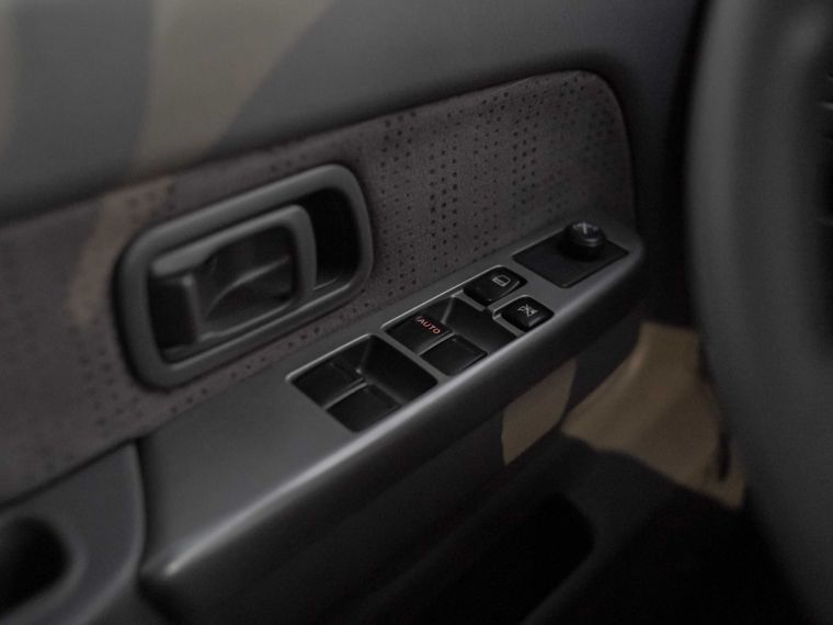 Nissan NP300 2013 года, 250 000 км - вид 9