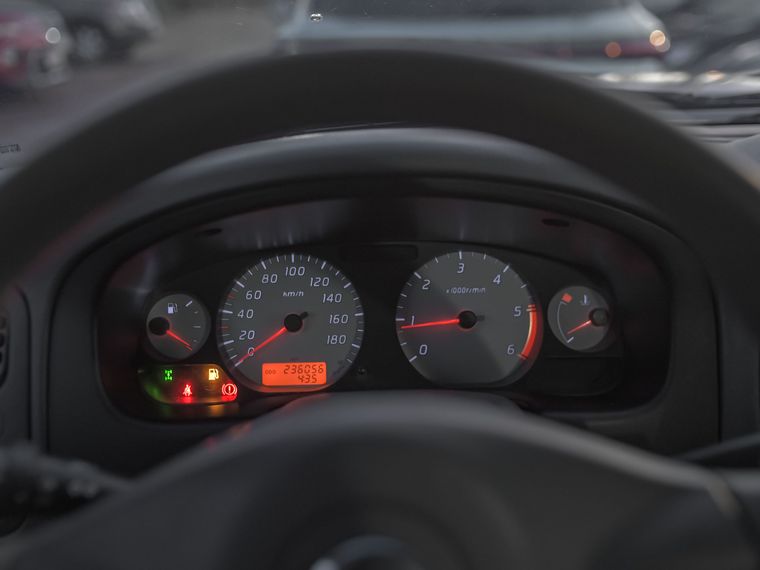 Nissan NP300 2013 года, 250 000 км - вид 5